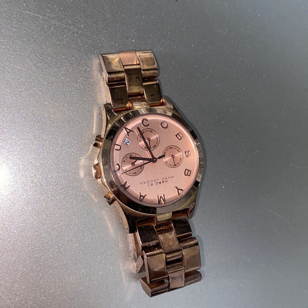 Marc Jacobs rose gold watch
